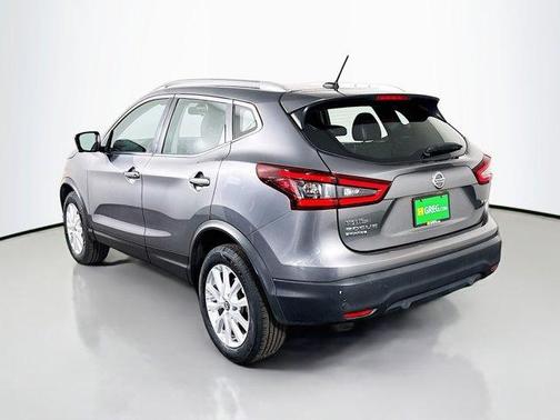 2022 Nissan Rogue Sport SV