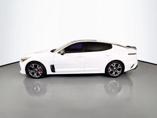 Snow White Pearl 2019 Kia Stinger GT2
