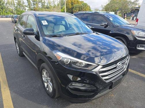 2017 Hyundai TUCSON SE