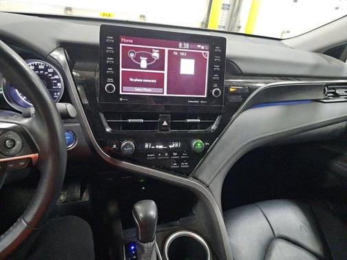 2022 Toyota Camry Hybrid XLE