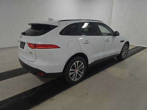 2018 Jaguar F-PACE 25t Premium