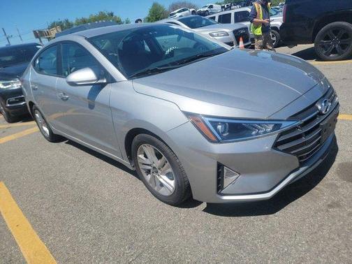 Stellar Silver 2020 Hyundai ELANTRA SEL