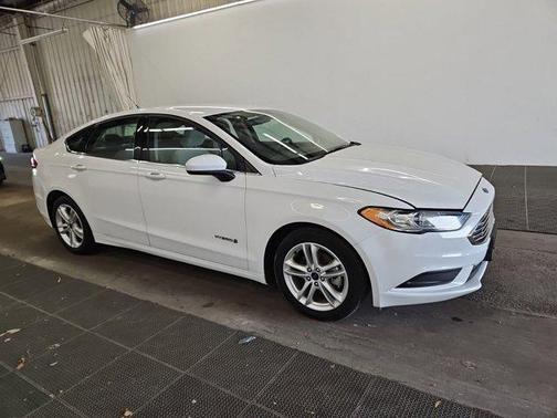 Oxford White 2018 Ford Fusion Hybrid S