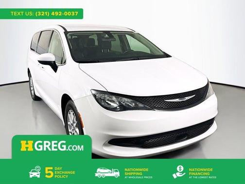 2022 Chrysler Voyager LX