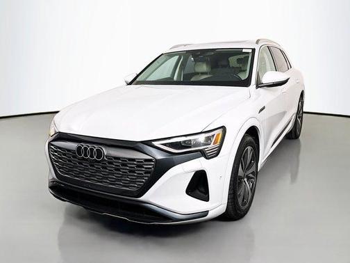 2024 Audi Q8 e-tron Premium