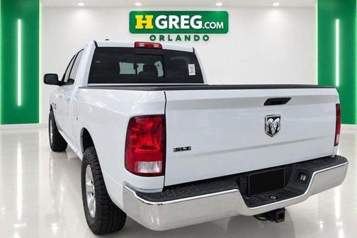 Bright White Clearcoat 2020 RAM 1500 Classic SLT
