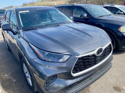 Magnetic Gray Metallic 2023 Toyota Highlander L