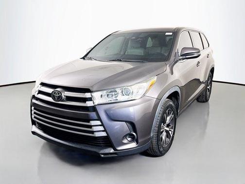 Predawn Gray Mica 2019 Toyota Highlander LE