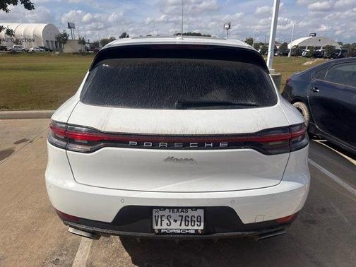 2021 Porsche Macan Base