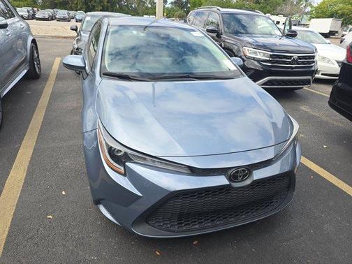 CELESTITE 2022 Toyota Corolla LE