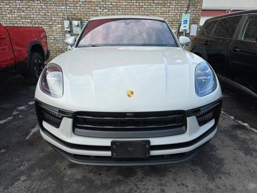 Chalk 2022 Porsche Macan S