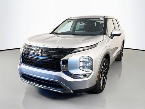 2022 Mitsubishi Outlander Black Edition