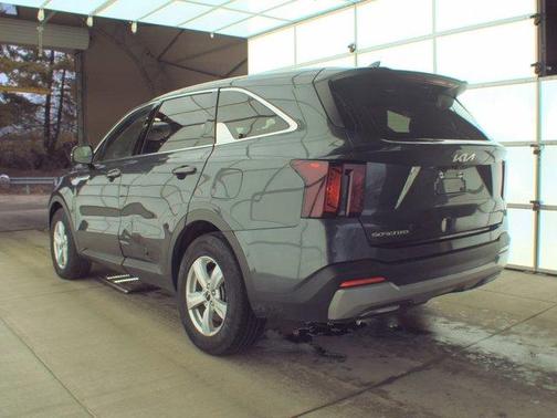 2024 Kia Sorento LX