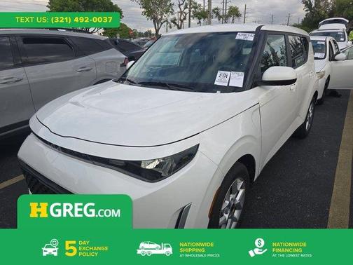 Snow White Pearl 2025 Kia Soul LX