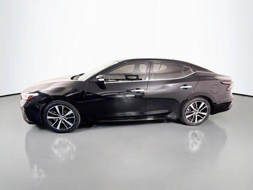 Black 2022 Nissan Maxima SV