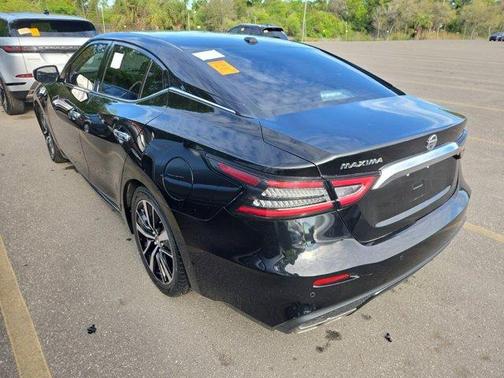 Black 2022 Nissan Maxima SV