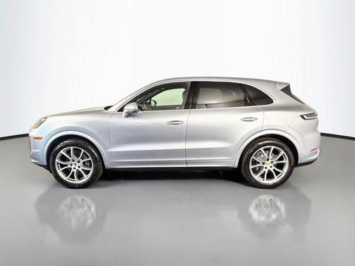 Dolomite Silver Metallic 2024 Porsche Cayenne Base