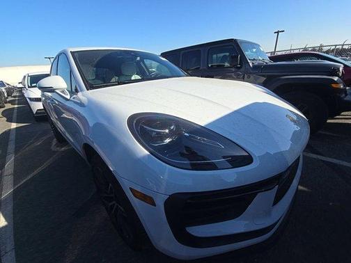 White 2023 Porsche Macan