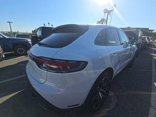 White 2023 Porsche Macan