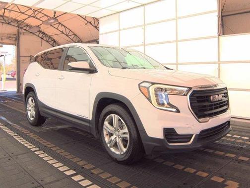 Summit White 2022 GMC Terrain SLE