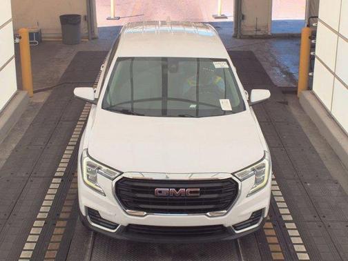 Summit White 2022 GMC Terrain SLE