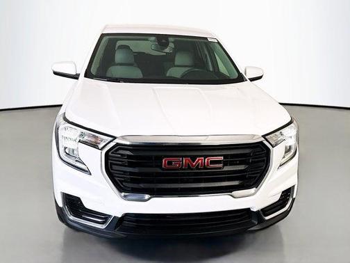 Summit White 2022 GMC Terrain SLE