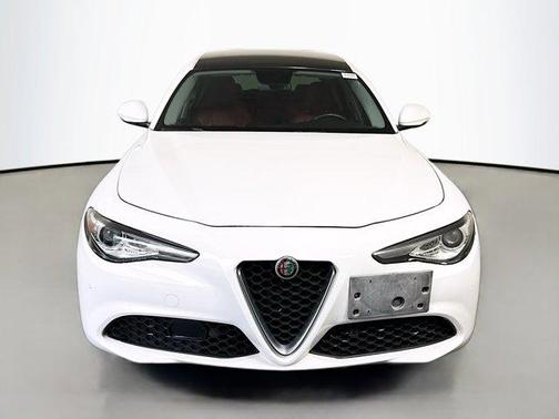 2017 Alfa Romeo Giulia Base