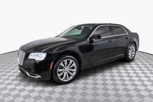 2019 Chrysler 300 Touring L