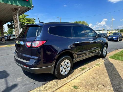2017 Chevrolet Traverse LS