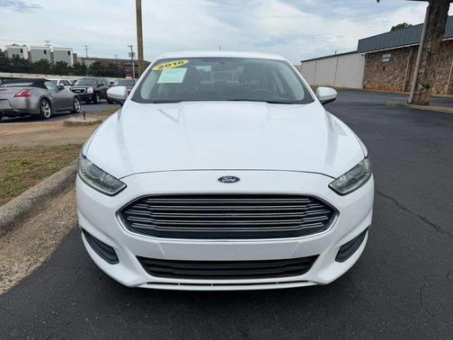 Oxford White 2016 Ford Fusion SE
