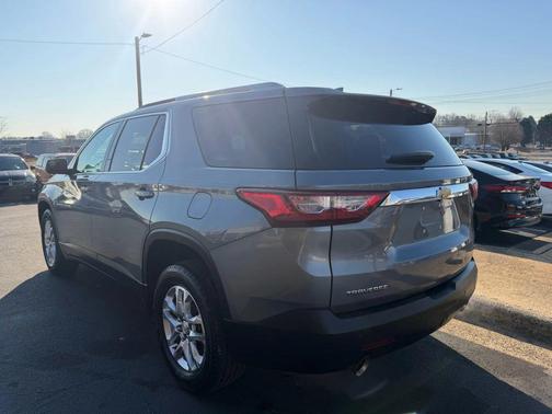 2018 Chevrolet Traverse LT Cloth