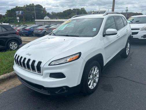 2017 Jeep Cherokee Sport