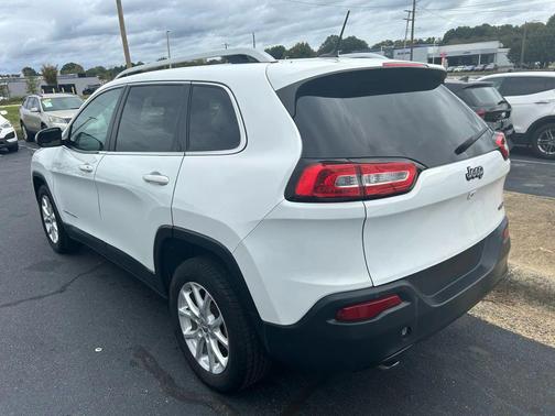 2017 Jeep Cherokee Sport