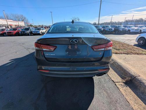 2018 Kia Optima S