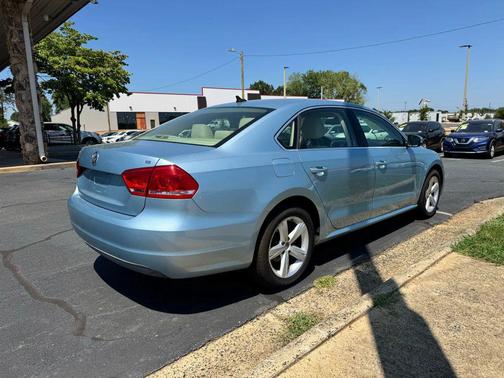 2013 Volkswagen Passat 2.5 SE
