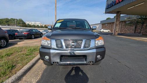 2010 Nissan Titan SE