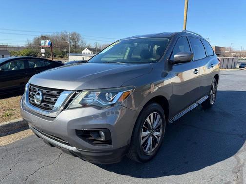 2018 Nissan Pathfinder SV