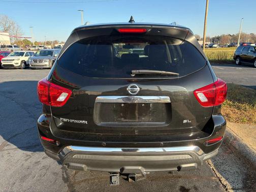 2020 Nissan Pathfinder SL 2WD