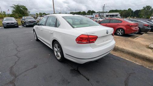 Candy White 2014 Volkswagen Passat 2.0L TDI DSG SEL Premium