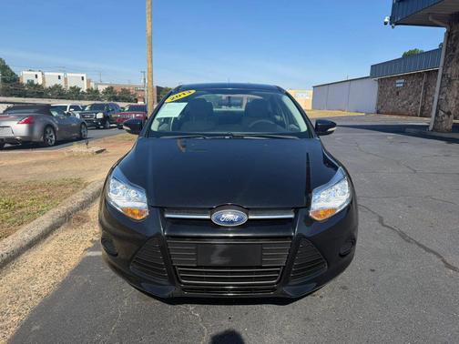 Tuxedo Black 2013 Ford Focus SE