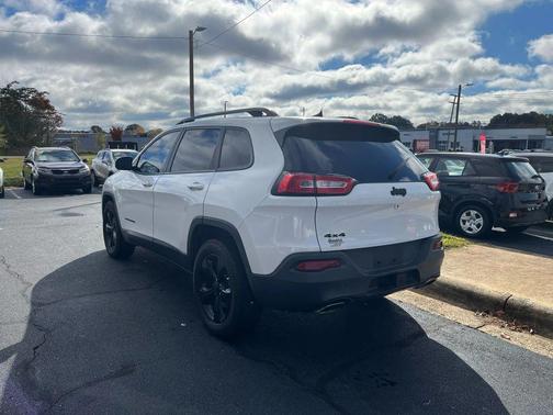 2016 Jeep Cherokee Sport