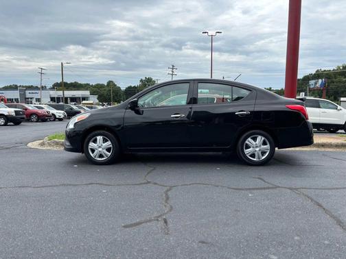 2019 Nissan Versa 1.6 SV