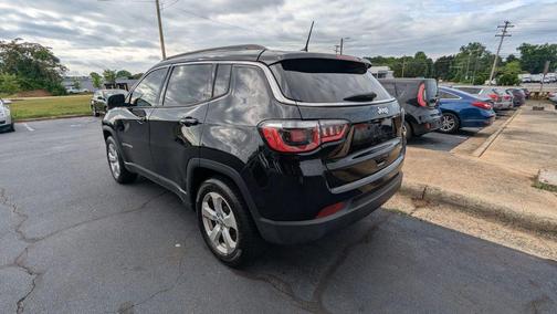 Diamond Black Crystal Pearlcoat 2018 Jeep Compass Latitude