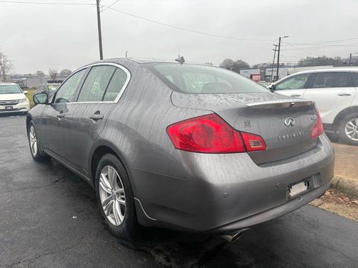 2010 INFINITI G37x Base