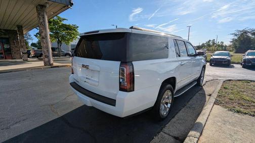 White 2016 GMC Yukon XL SLT