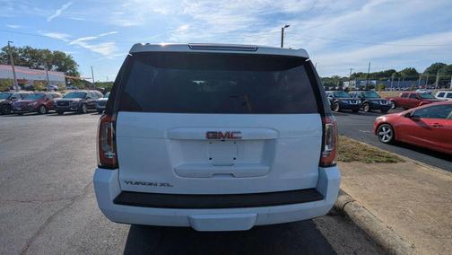 White 2016 GMC Yukon XL SLT