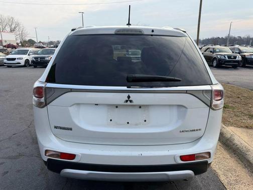 2015 Mitsubishi Outlander SE