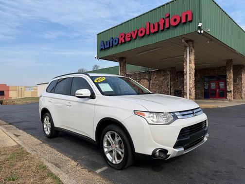2015 Mitsubishi Outlander SE