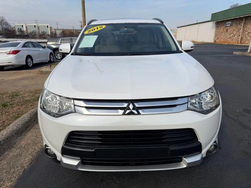 2015 Mitsubishi Outlander SE