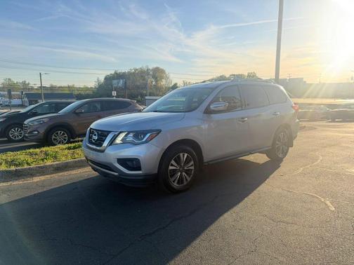 2017 Nissan Pathfinder S